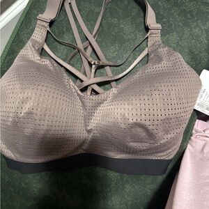 NEW Victoria Secret Light Weight Sports Bra 34dd Strappy Front Grey Black